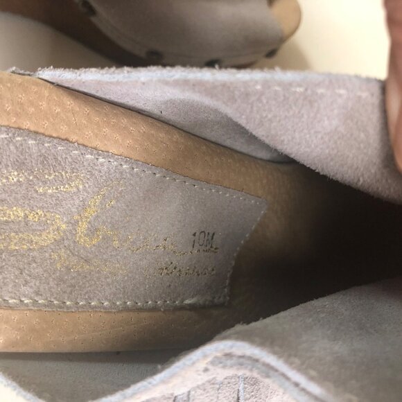 Sbicca Gray Suede Peep-Toe Fringe Wedge Sandals 5” Wooden Heel Size 10 M Boho - Picture 10 of 16